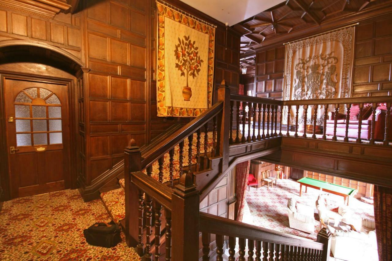 The Rochester Wing Orton Hall 빌라 외부 사진